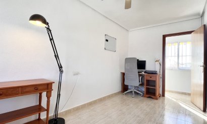 Revente - Maison de ville - Torrevieja - La Siesta - El Salado -  Torreta