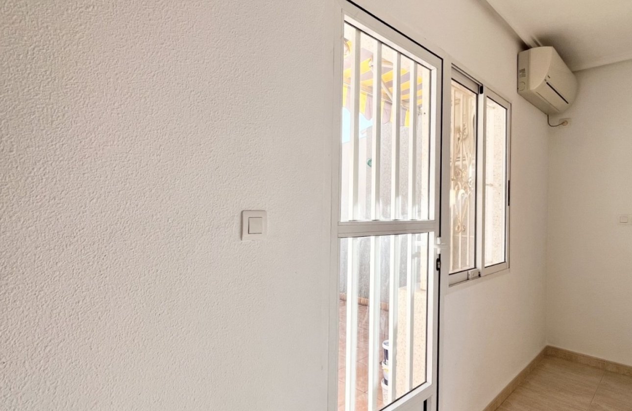 Revente - Maison de ville - Torrevieja - La Siesta - El Salado -  Torreta