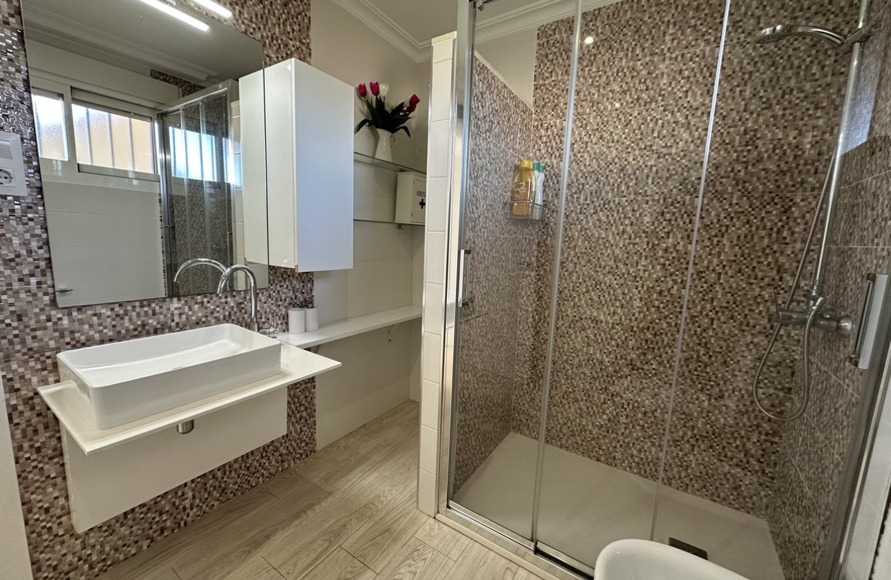 Resale - Apartment / flat - Mil Palmeras