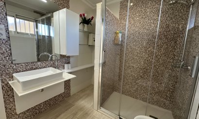 Resale - Apartment / flat - Mil Palmeras