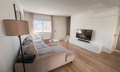 Resale - Villa - Torrevieja