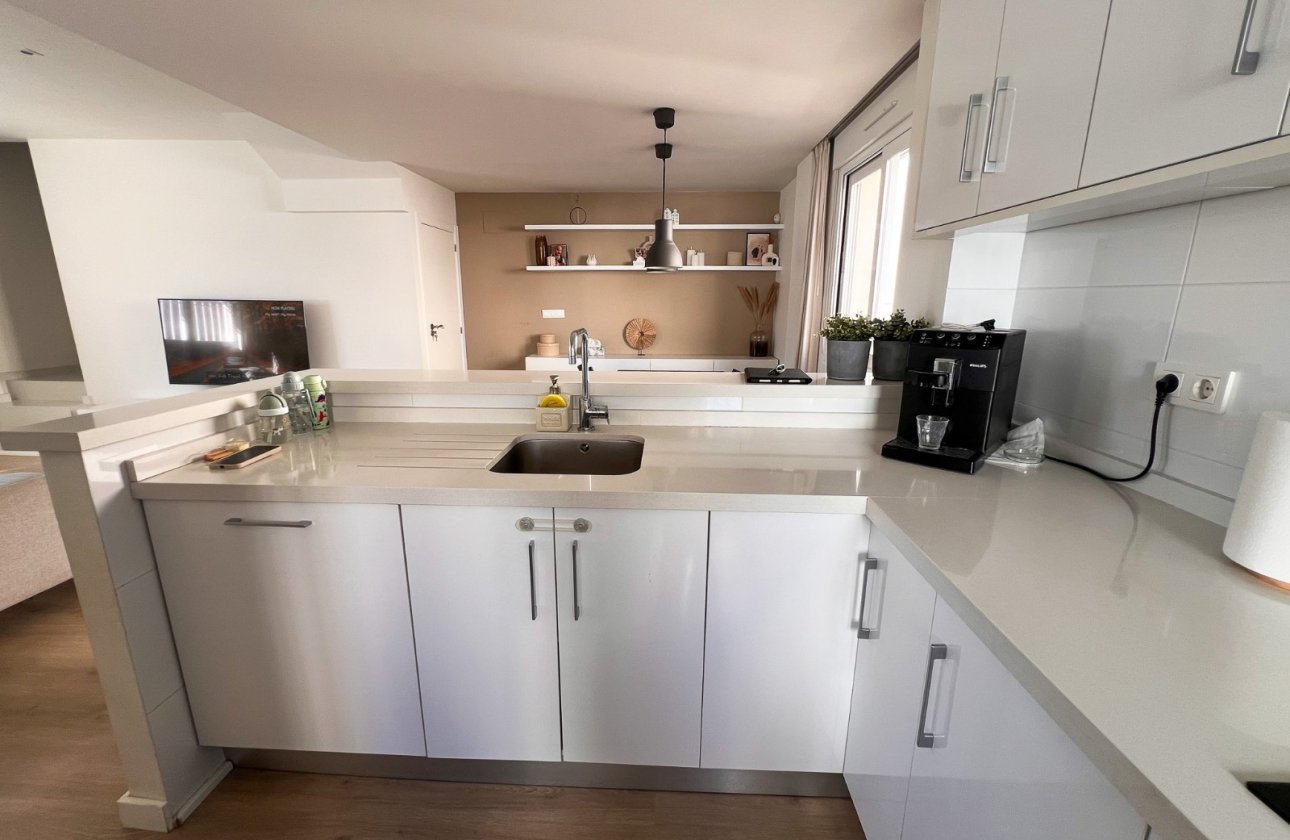 Resale - Villa - Torrevieja