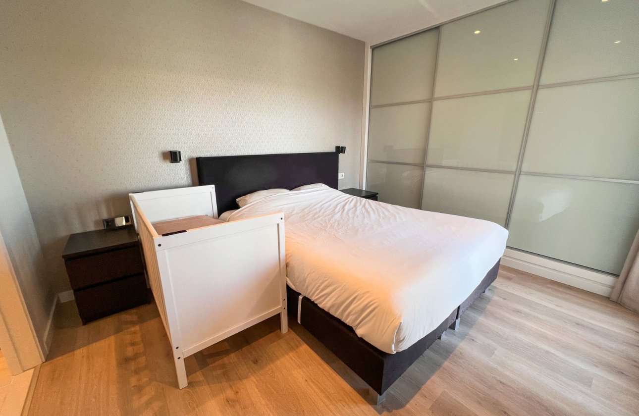 Resale - Villa - Torrevieja