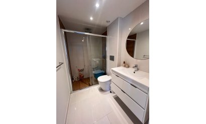 Resale - Villa - Torrevieja