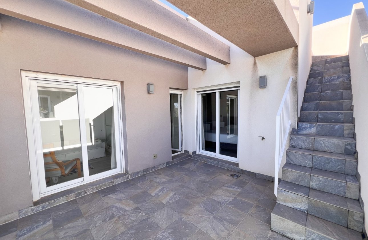 Resale - Villa - Torrevieja