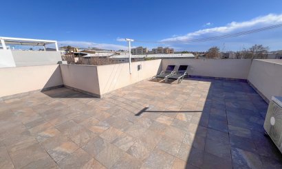 Resale - Villa - Torrevieja