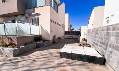 Resale - Villa - Torrevieja