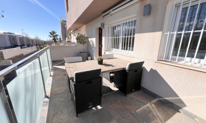 Resale - Villa - Torrevieja