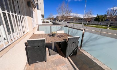 Resale - Villa - Torrevieja