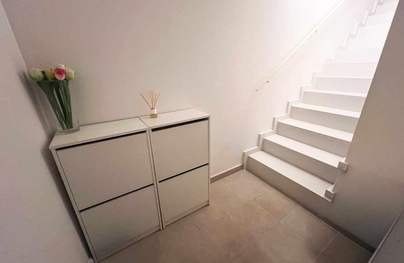 Resale - Villa - Torrevieja