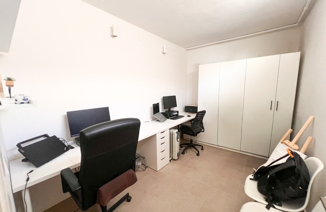 Resale - Villa - Torrevieja