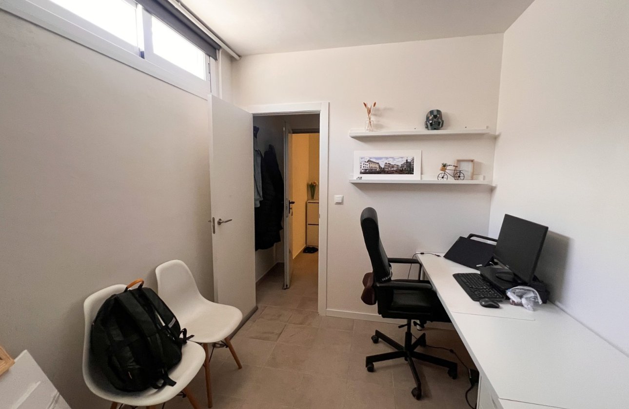 Resale - Villa - Torrevieja