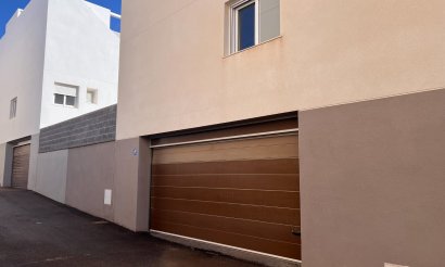 Resale - Villa - Torrevieja