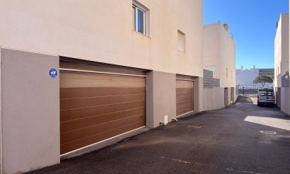 Resale - Villa - Torrevieja