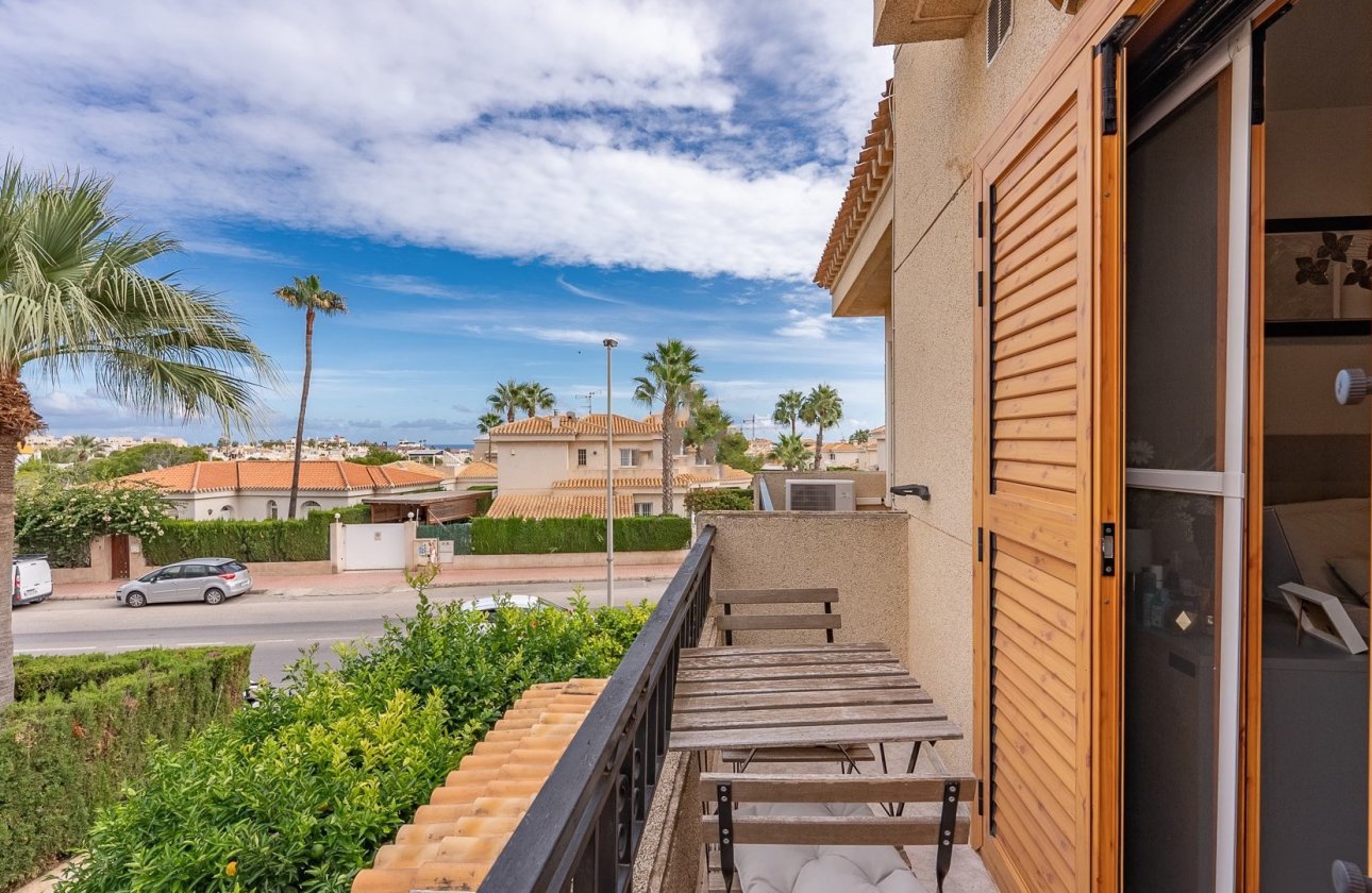 Resale - Villa - Orihuela Costa - Playa Flamenca