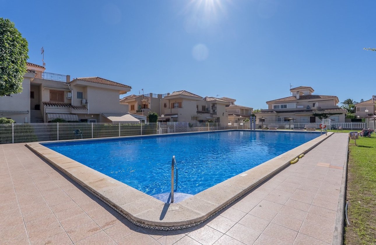 Resale - Villa - Orihuela Costa - Playa Flamenca