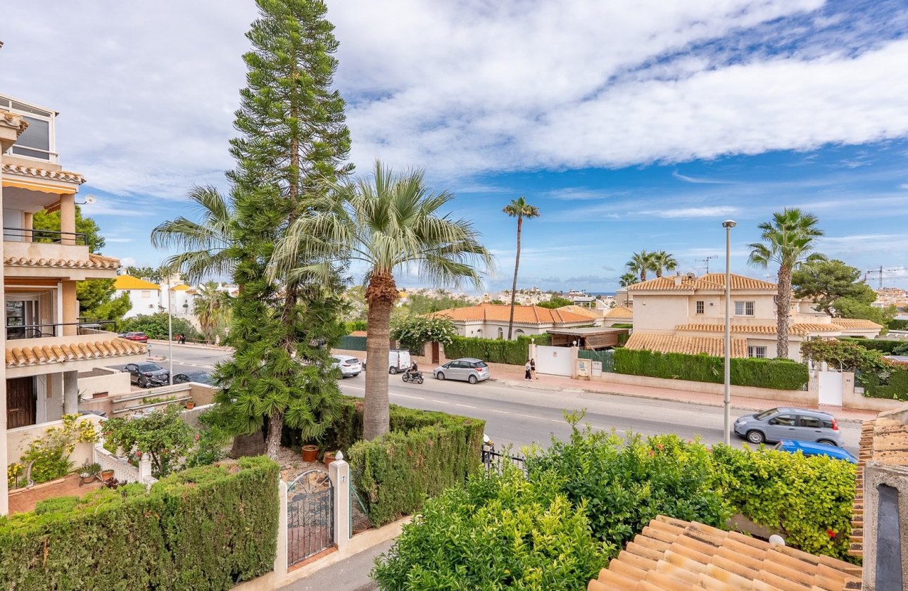 Resale - Villa - Orihuela Costa - Playa Flamenca