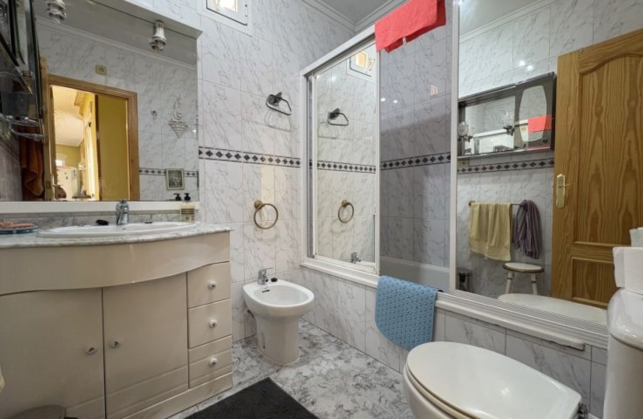 Resale - Apartment / flat - Torrevieja