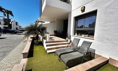 Resale - Bungalow - Pilar de la Horadada