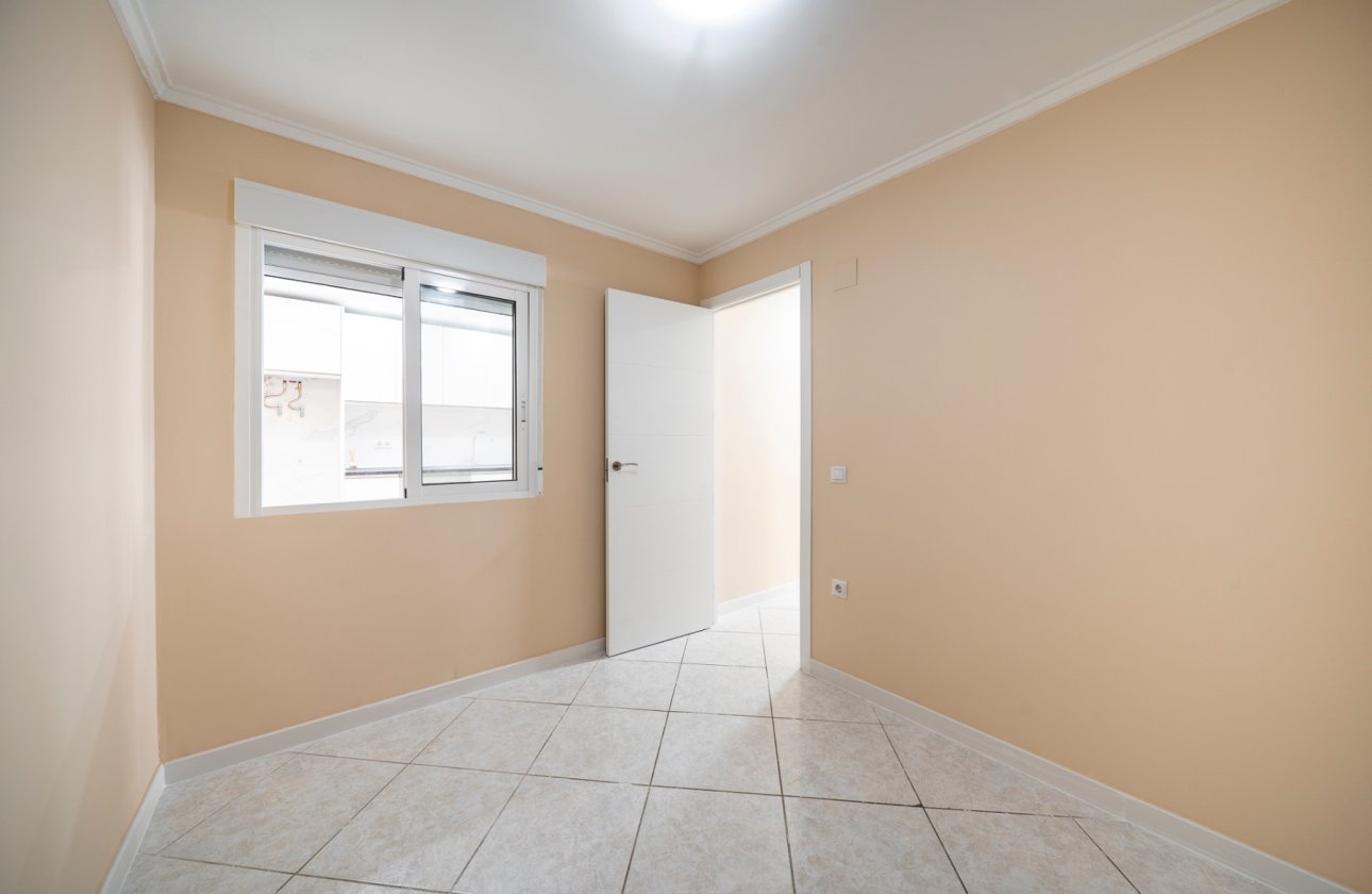 Resale - Bungalow - Torrevieja - El Chaparral