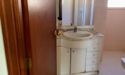 Reventa - Apartamento / piso - Benidorm - 1ª Linea De Playa