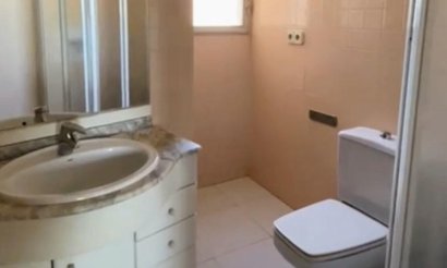 Reventa - Apartamento / piso - Benidorm - 1ª Linea De Playa