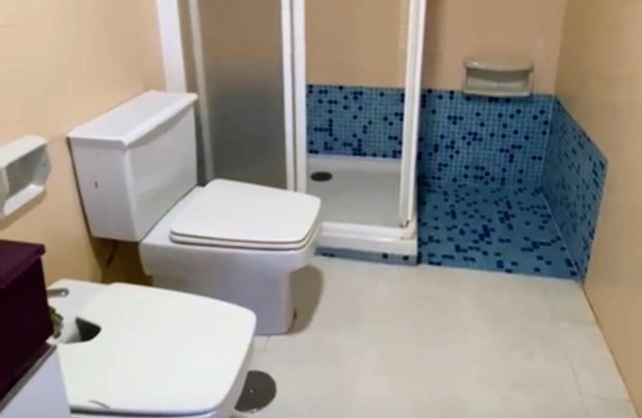 Reventa - Apartamento / piso - Benidorm - 1ª Linea De Playa