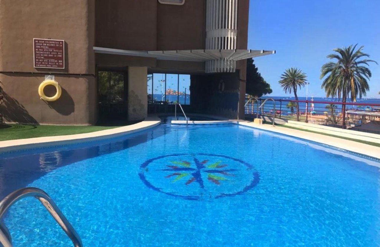 Reventa - Apartamento / piso - Benidorm - 1ª Linea De Playa