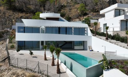 Resale - Villa - Altea
