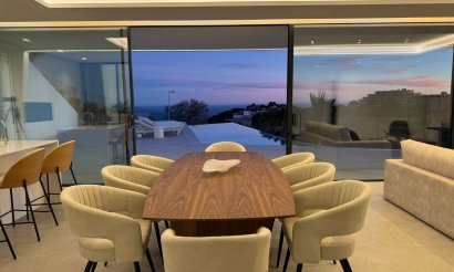 Resale - Villa - Altea