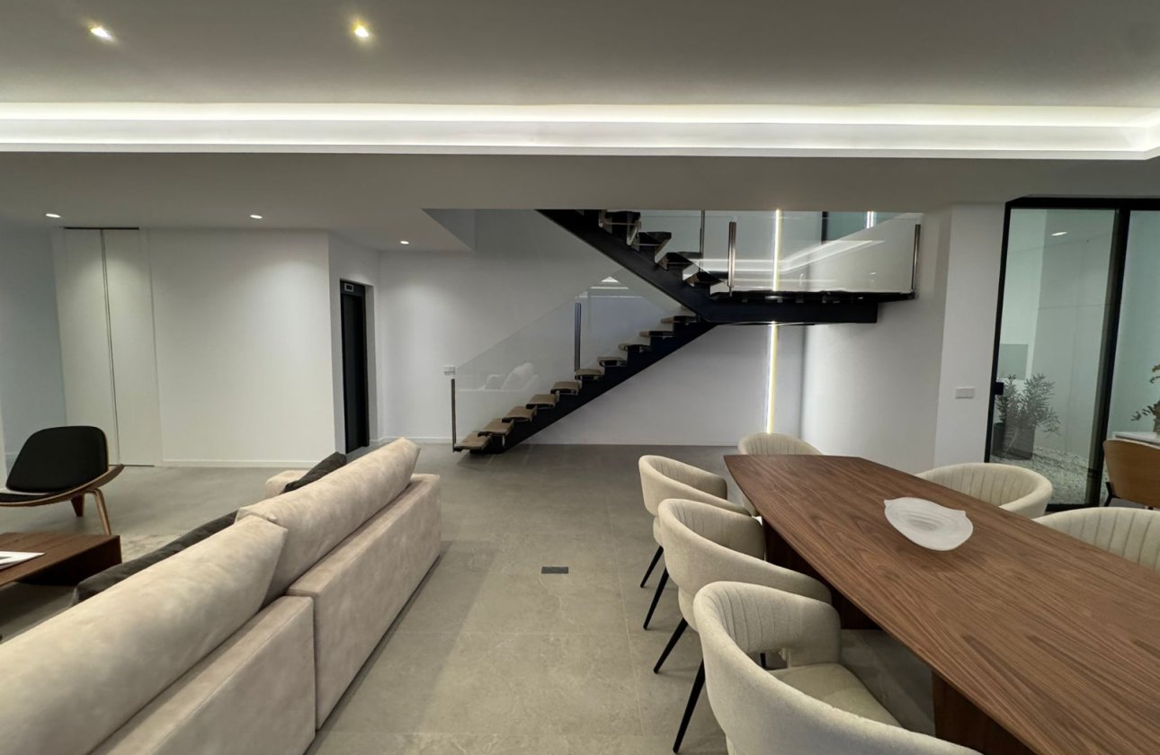 Resale - Villa - Altea