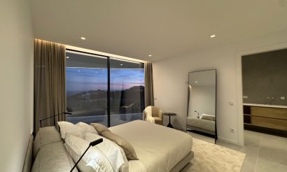 Resale - Villa - Altea