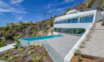 Resale - Villa - Altea