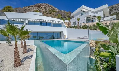 Resale - Villa - Altea