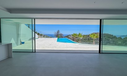 Resale - Villa - Altea