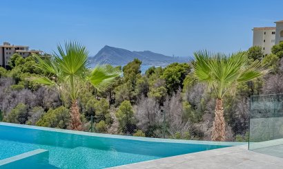Resale - Villa - Altea