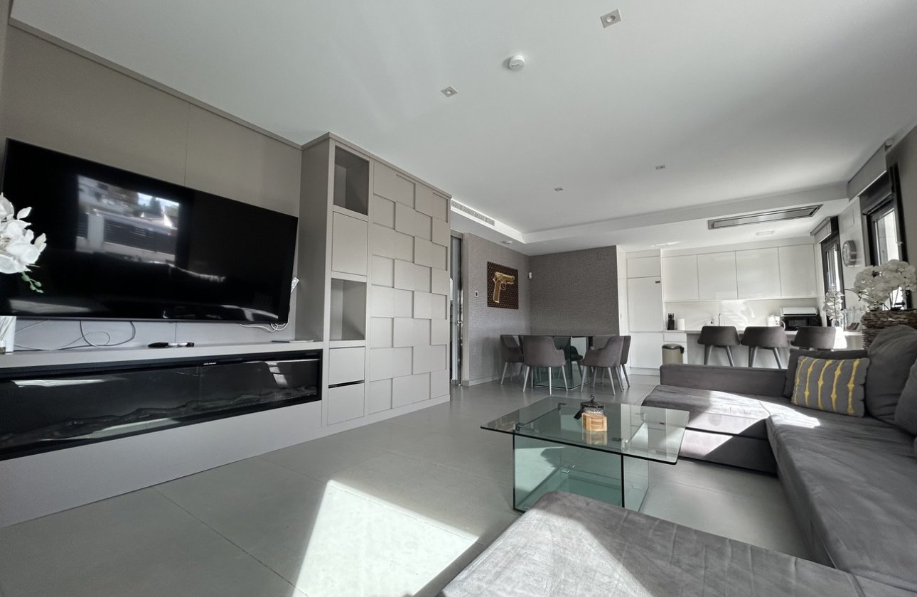 Resale - Villa - Los Balcones