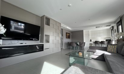 Resale - Villa - Los Balcones