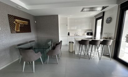 Resale - Villa - Los Balcones