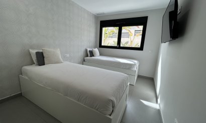 Resale - Villa - Los Balcones