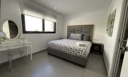 Resale - Villa - Los Balcones