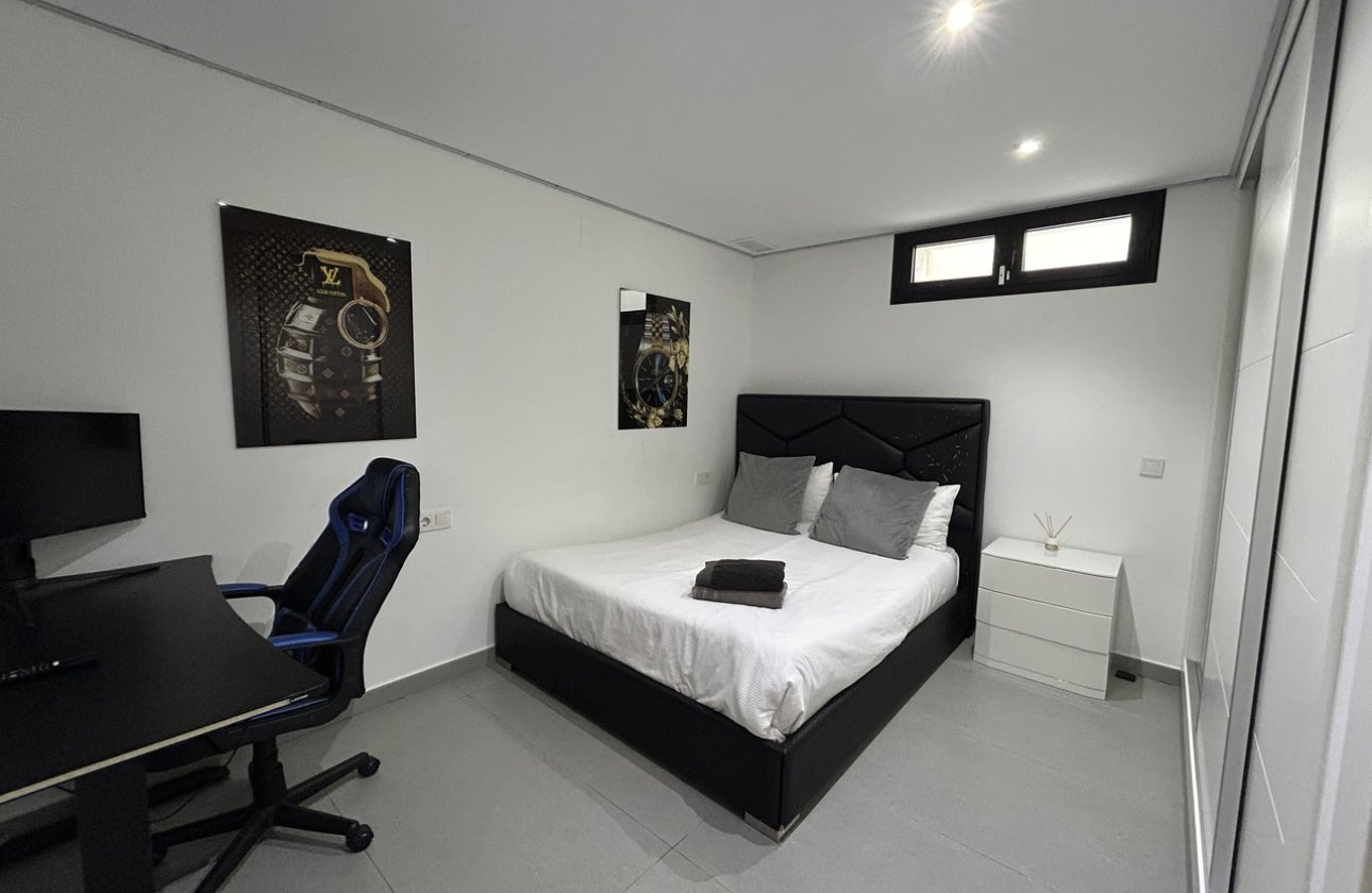 Resale - Villa - Los Balcones