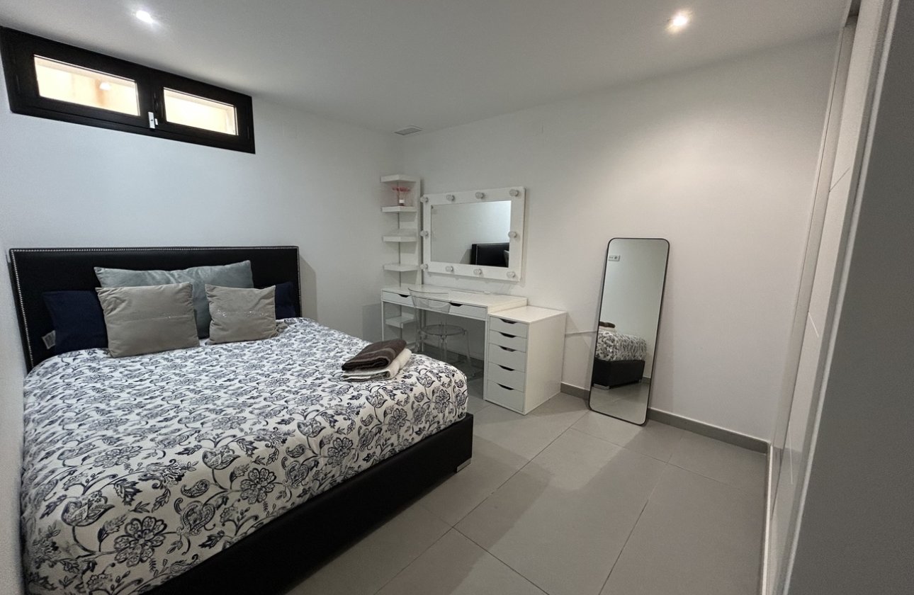 Resale - Villa - Los Balcones