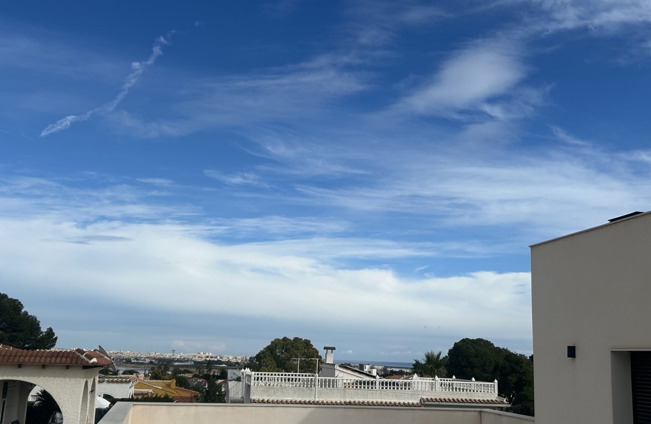 Resale - Villa - Los Balcones