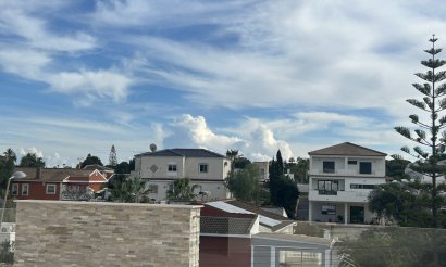 Resale - Villa - Los Balcones