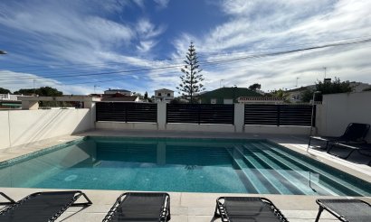 Resale - Villa - Los Balcones