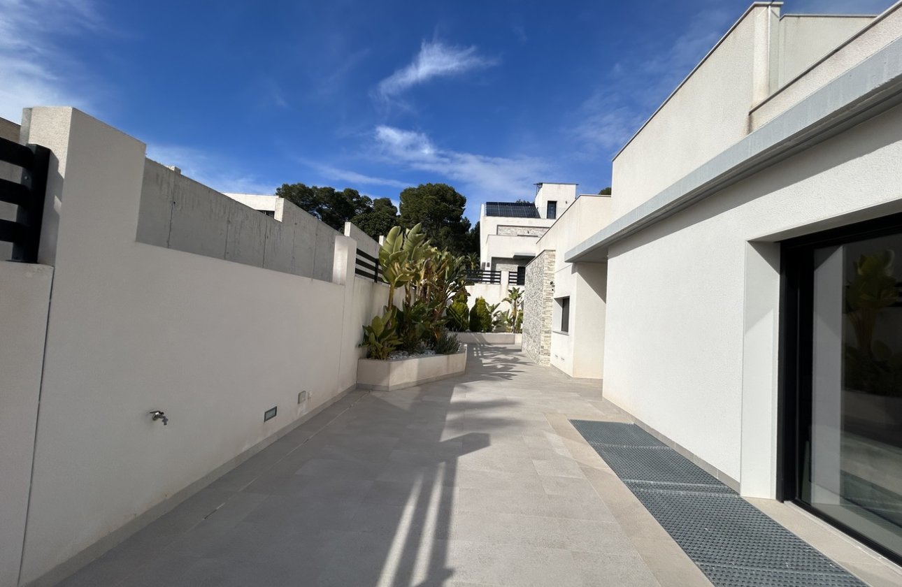 Resale - Villa - Los Balcones