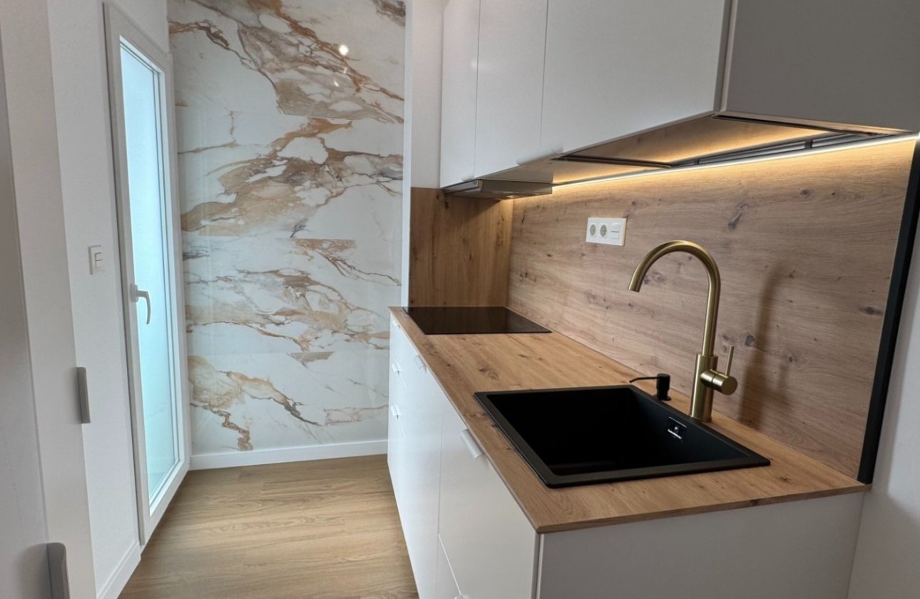 Reventa - Apartamento / piso - Orihuela Costa - Punta Prima