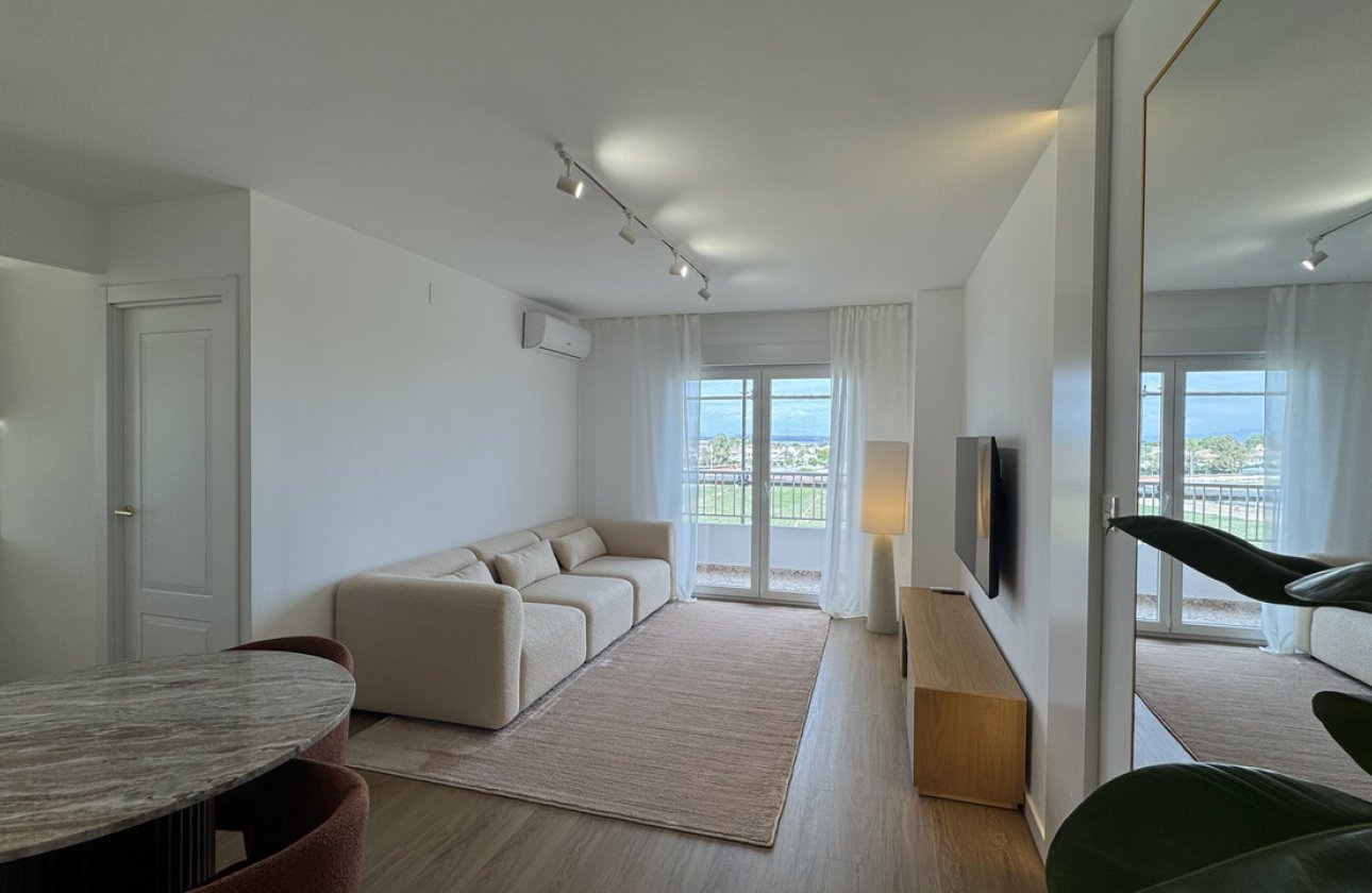 Resale - Penthouse - Punta Prima