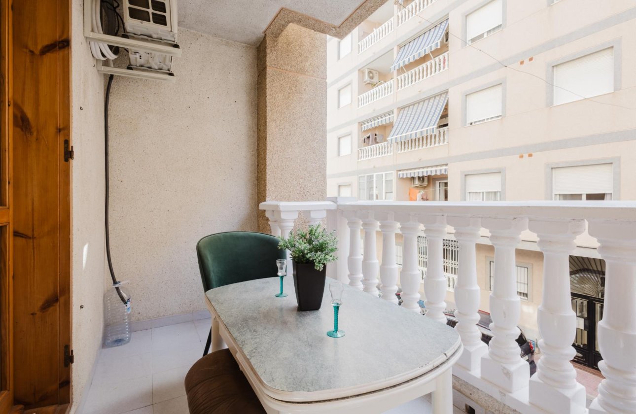 Reventa - Apartamento / piso - Torrevieja - Playa del Acequión